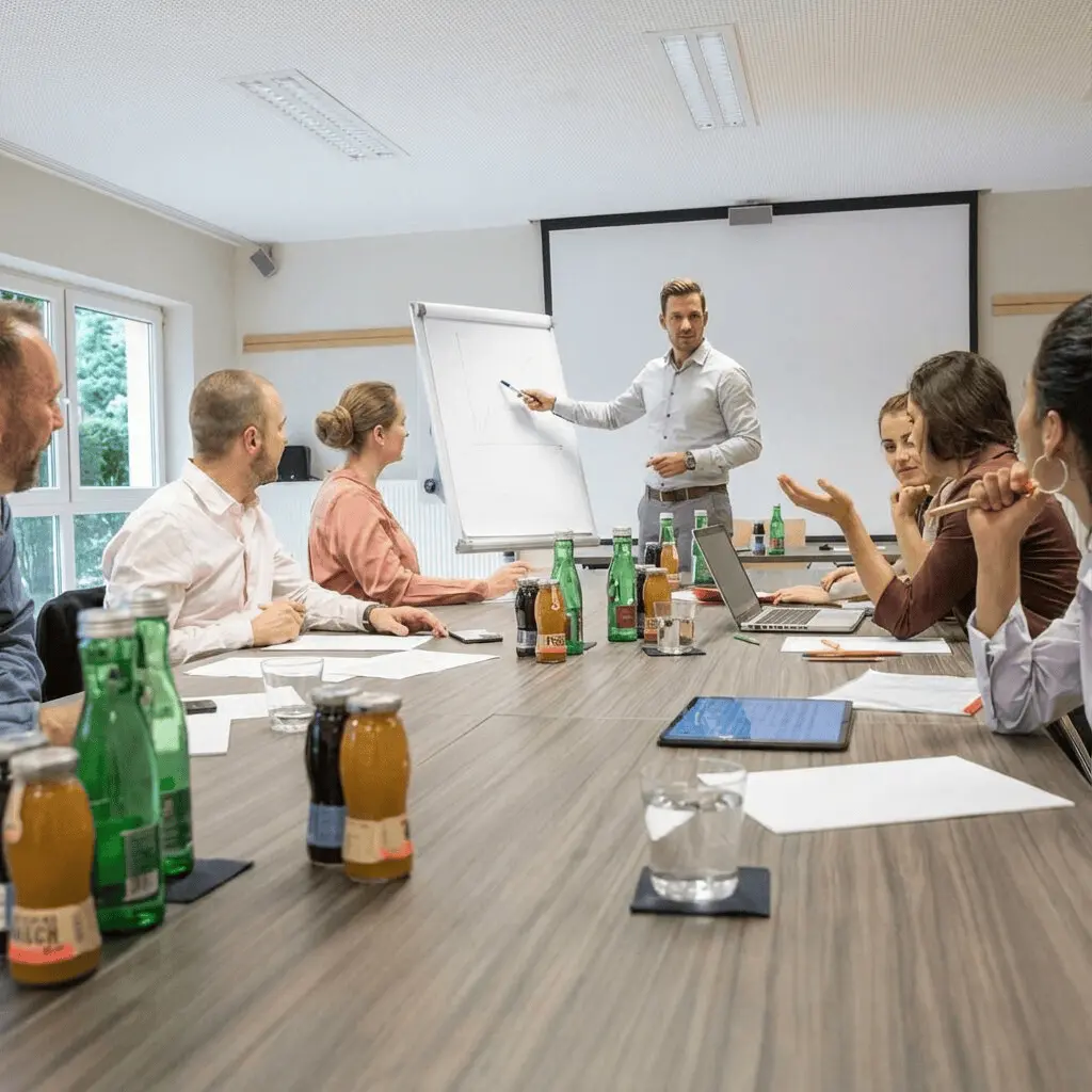 Effiziente Seminarverwaltung Kommunalakademie mit digitalen Teilnehmerlisten und automatisierter XRechnung für den öffentlichen Dienst